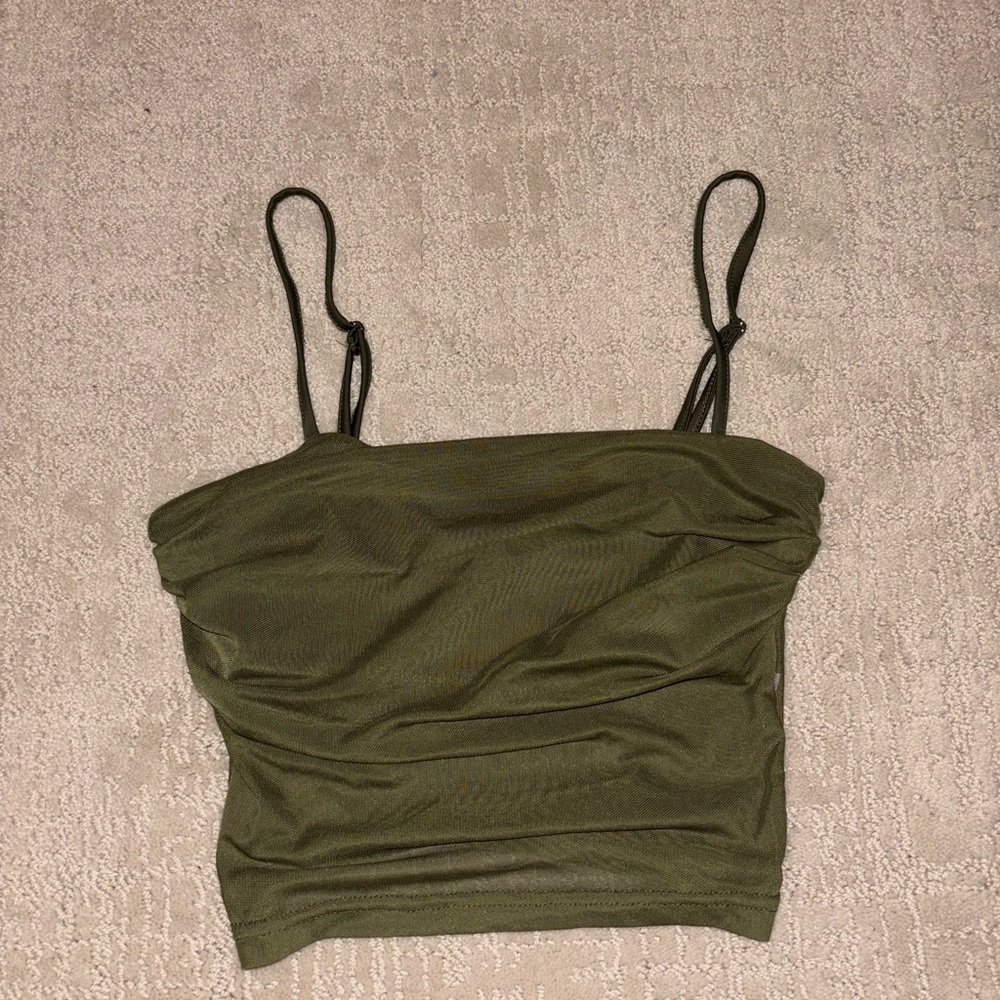 Green mesh going out top